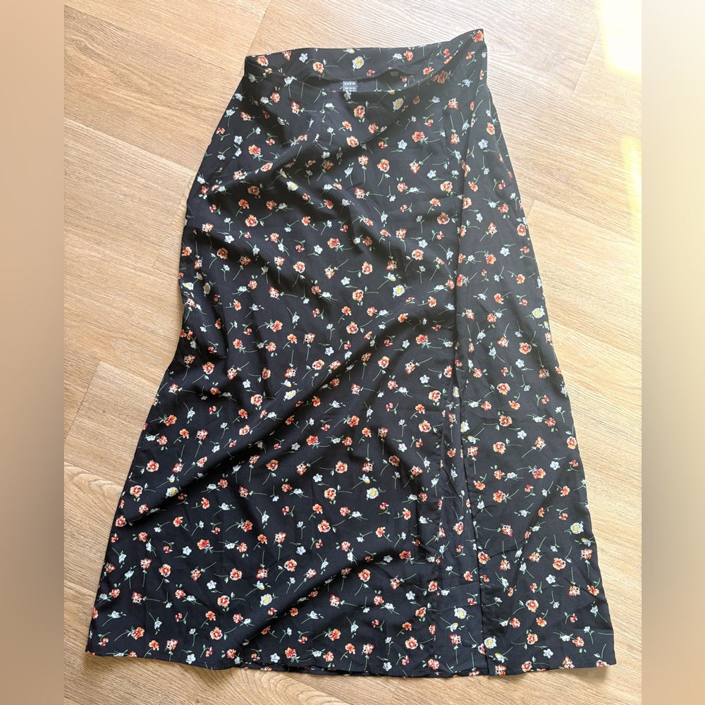 SHEIN Black Maxi Skirt with Floral Design